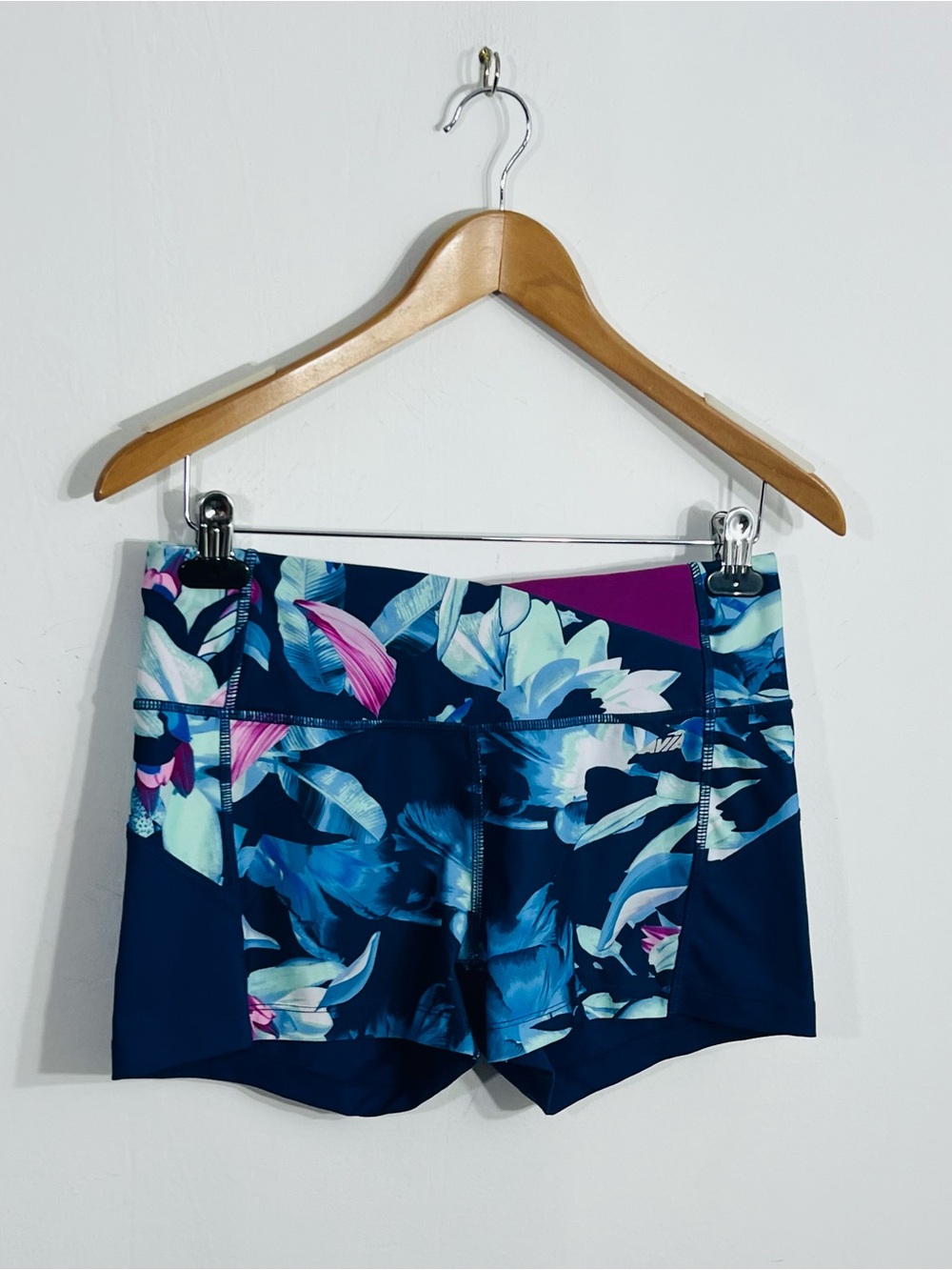Avia Athletic Activewear Athleisure Shorts Size M Regular Floral Multicolor